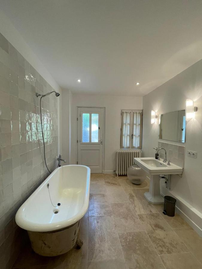 Maison Seize Preaux  Экстерьер фото